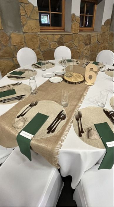 Bieżniki jutowe + bieżnik na stół prezydialny