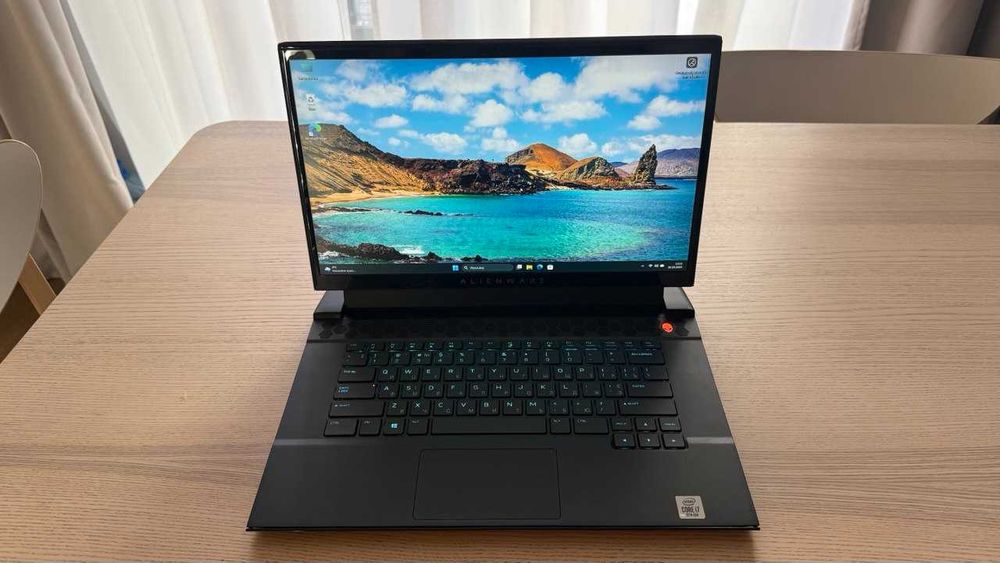 Alienware M15 R3 i7-10750H/RTX 2070 Super 8GB/16GB RAM/1TB SSD/300Hz