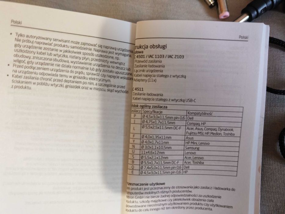 Uniwersalny zasilacz do laptopa ISY IAC 1103 (11 wymiennych wtyczek)