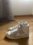 Nike Blazer Mid beges