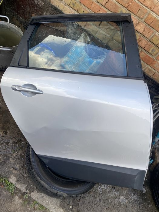 Двері Рено Сценік 3 2011 р.В зборі з картами.