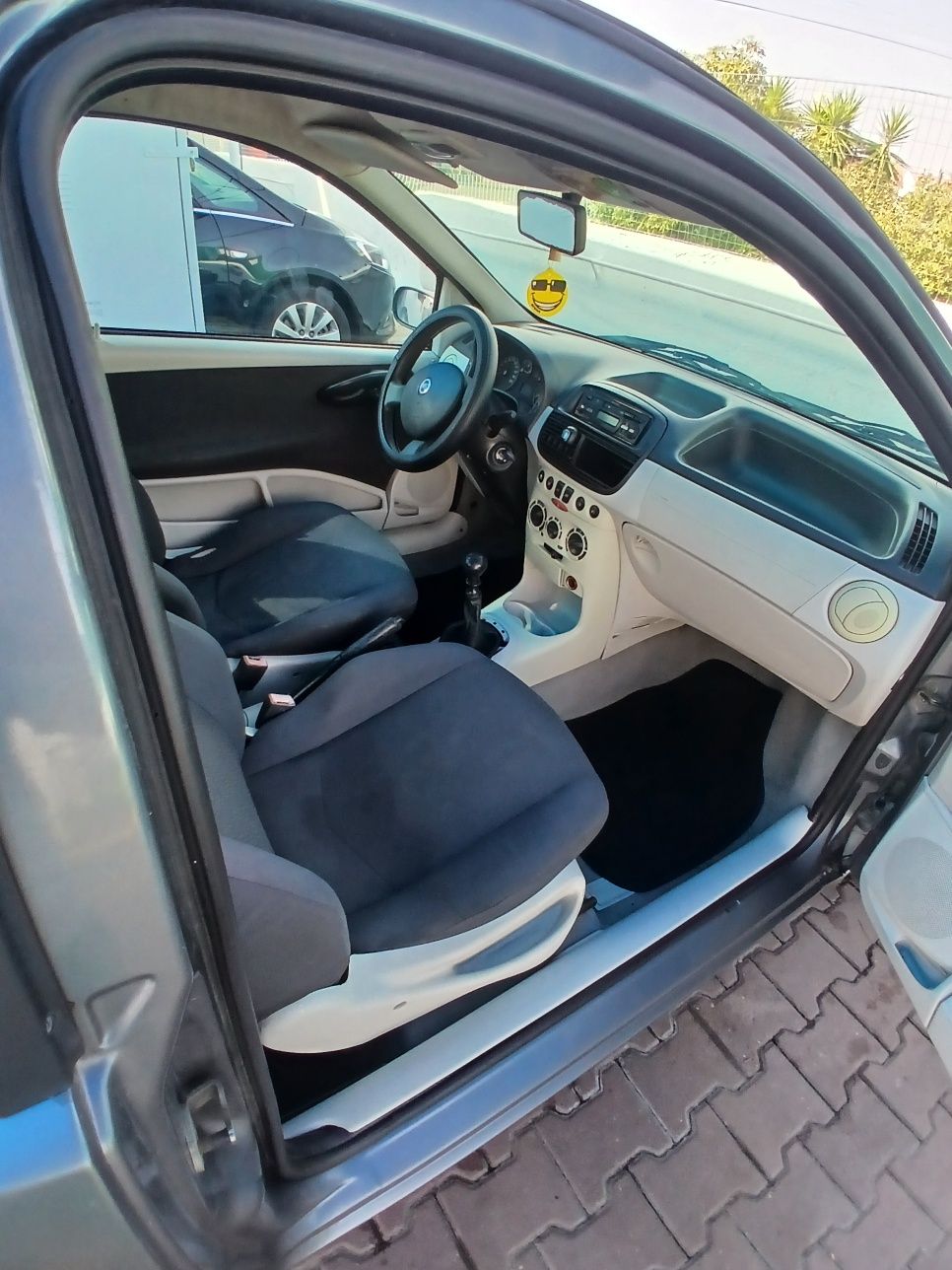 2003  fiat punto