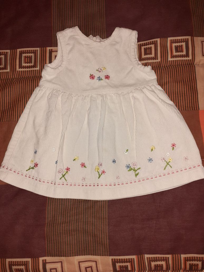 Vestido tamanho 3-6m