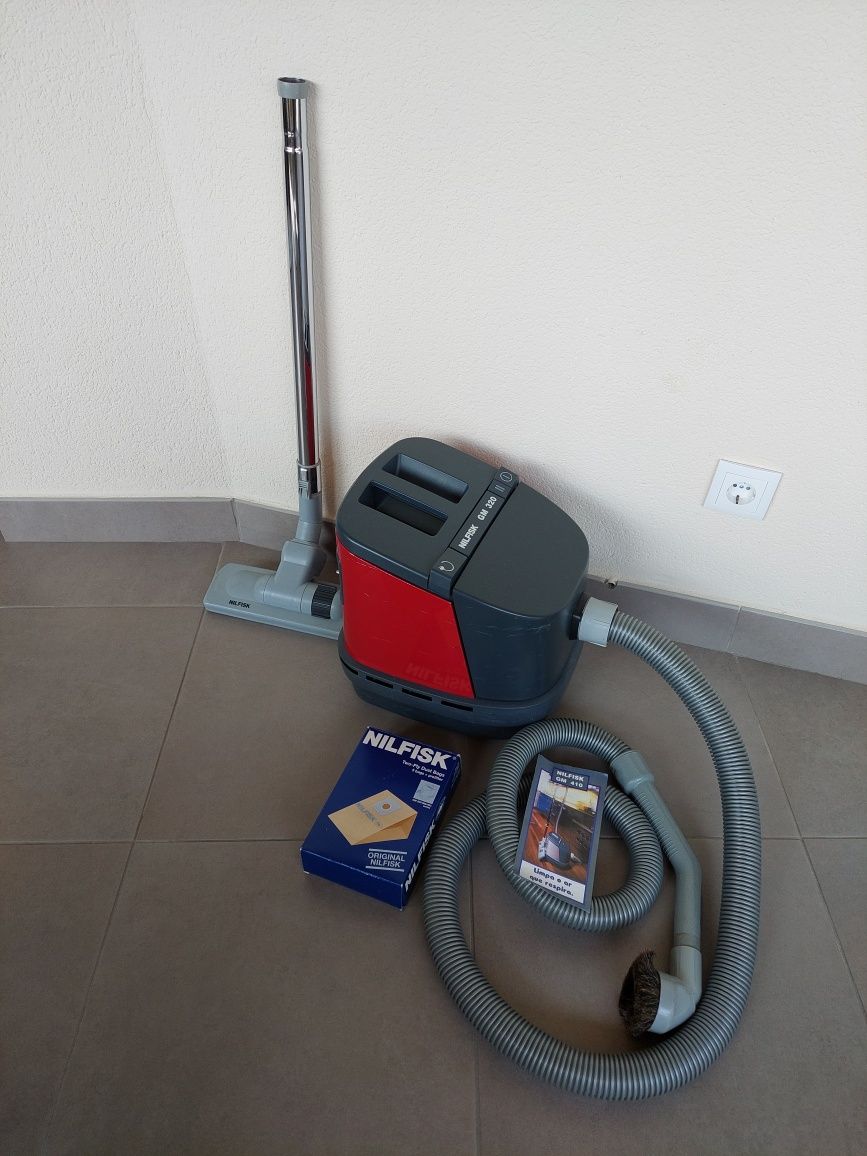 Vendo aspirador Nilfisk GM 320