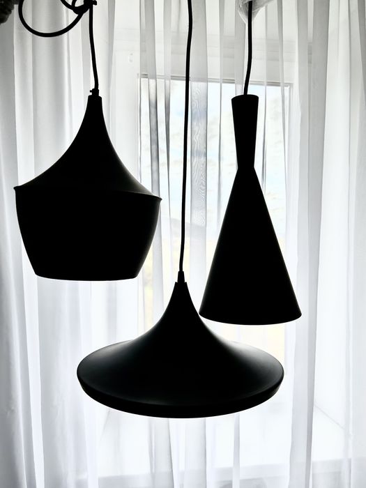 Світильники, чорні нові