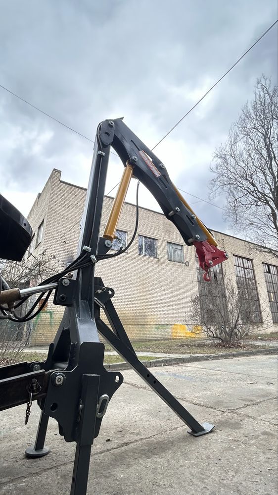 Кран маніпулятор з видвижною стрілою