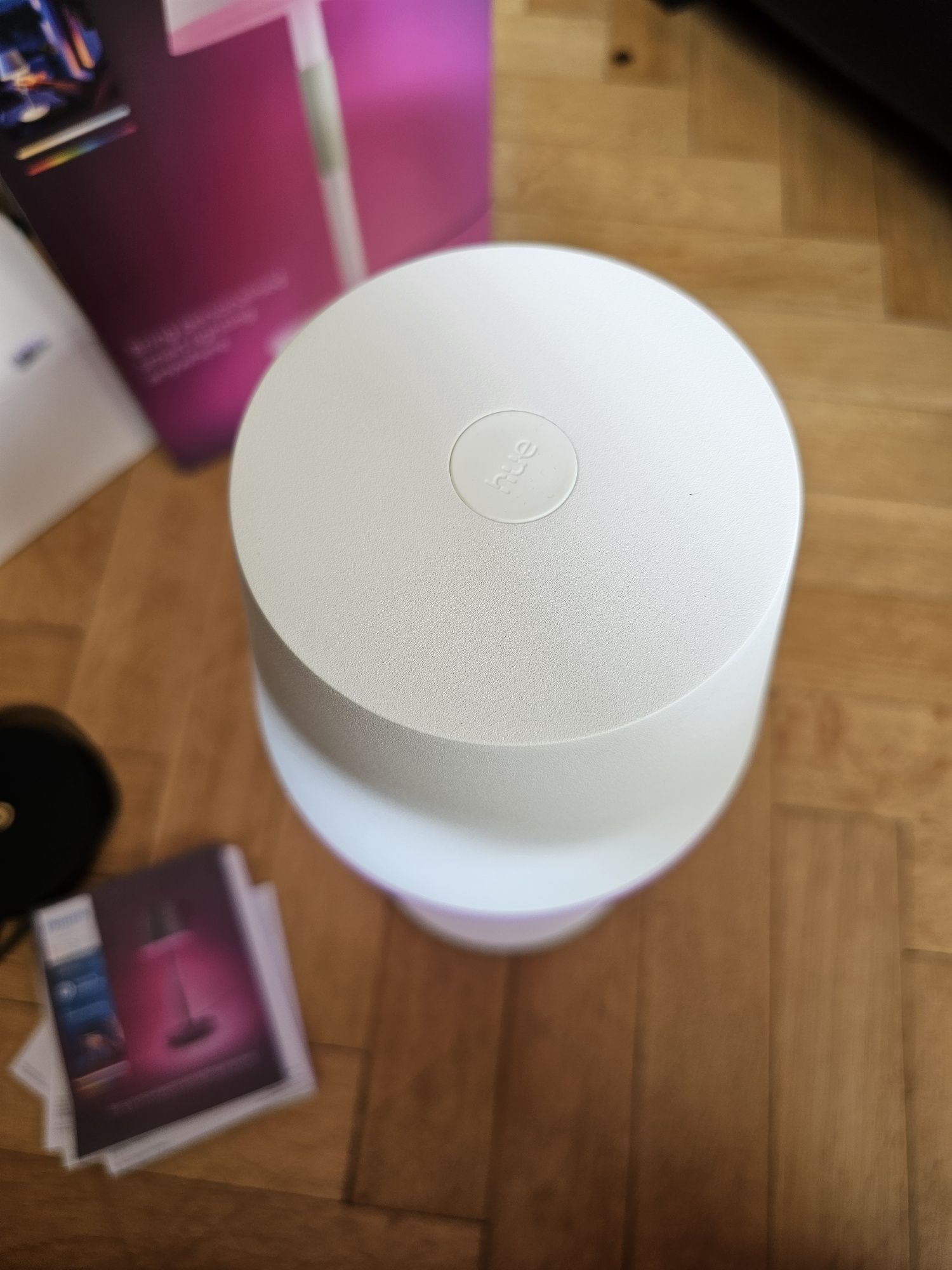 Philips Hue Go Portable Table Lamp White and Colour Ambiance Lampa