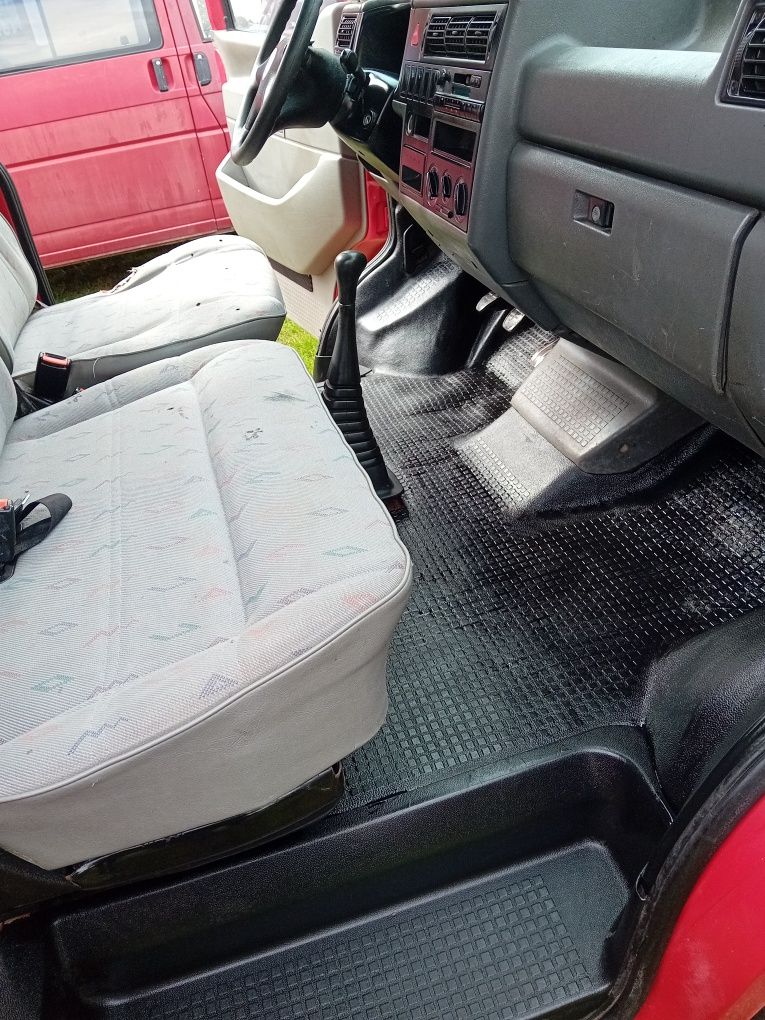 Volkswagen Transporter T4 2.5 TDI.  Doka.  Skrzynia. Plandeka