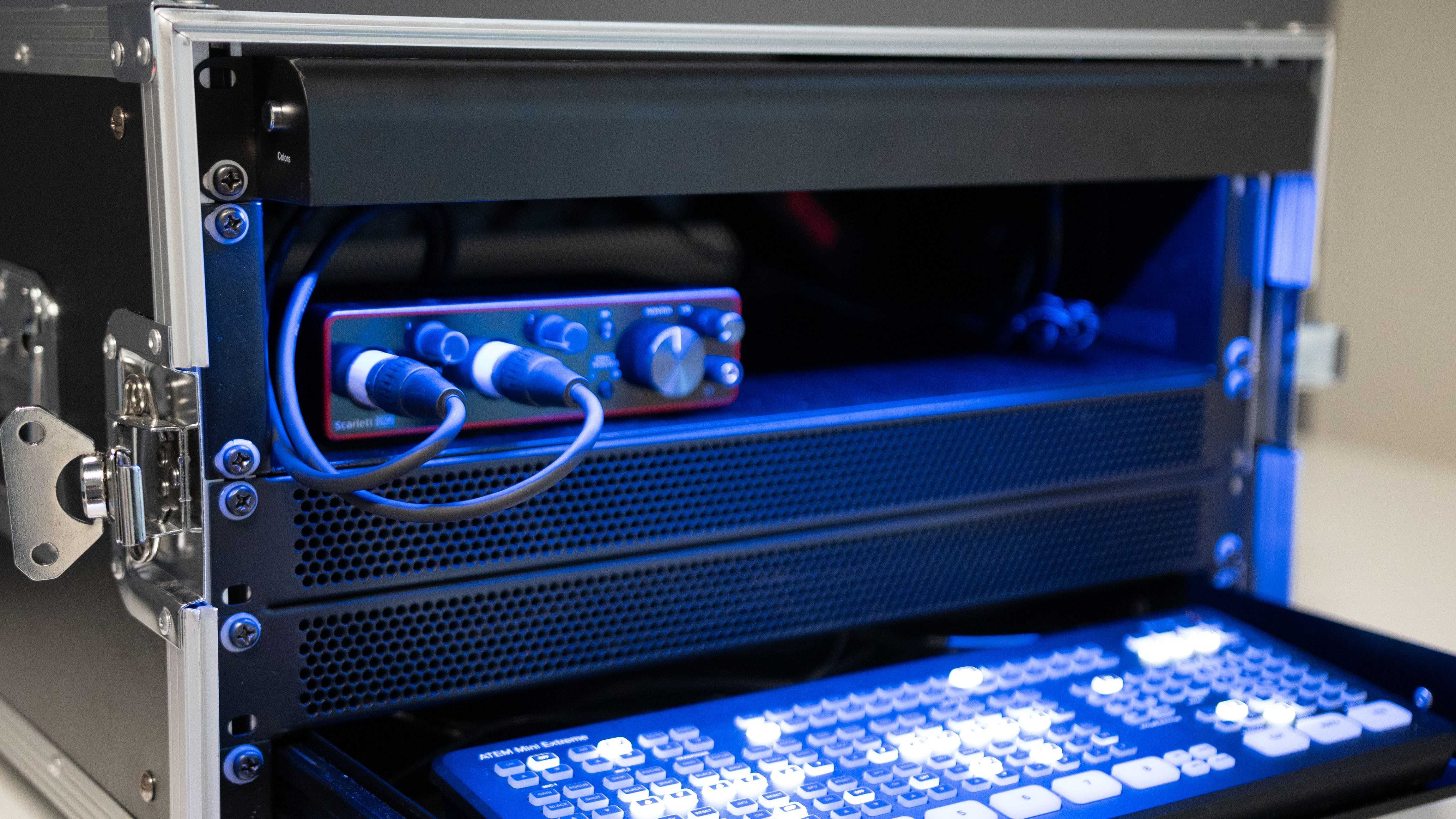 Rack para livestreaming | Blackmagic Atem Mini Extreme