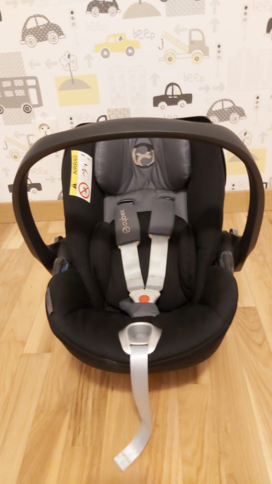 Sprzedam bazę Cybex Q-fix wraz z fotelikiem/nosidełkiem Cybex Cloud Q