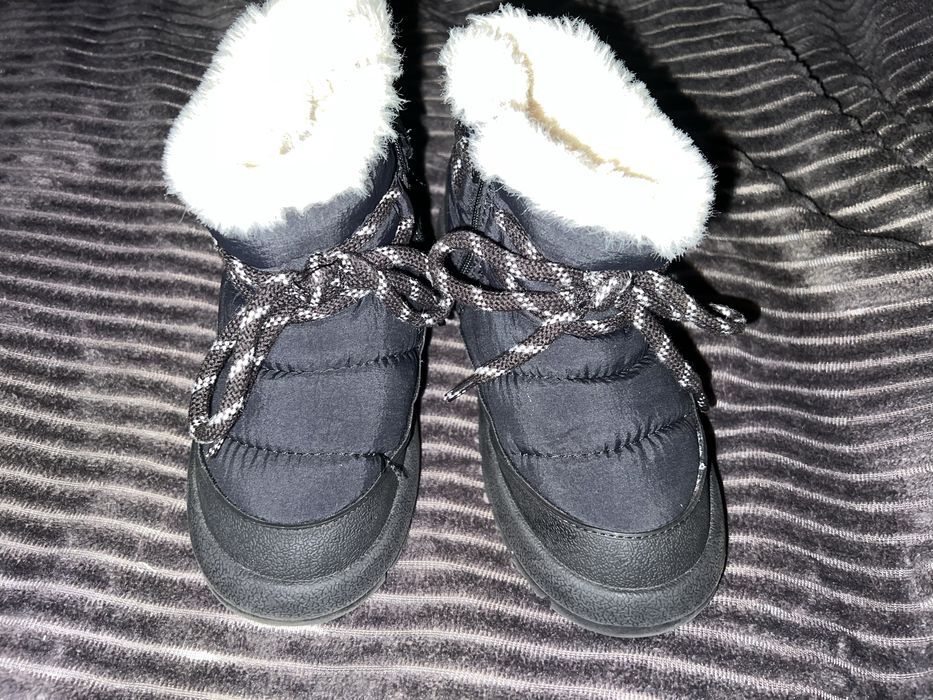 Продам дитячі зимові ботіночки