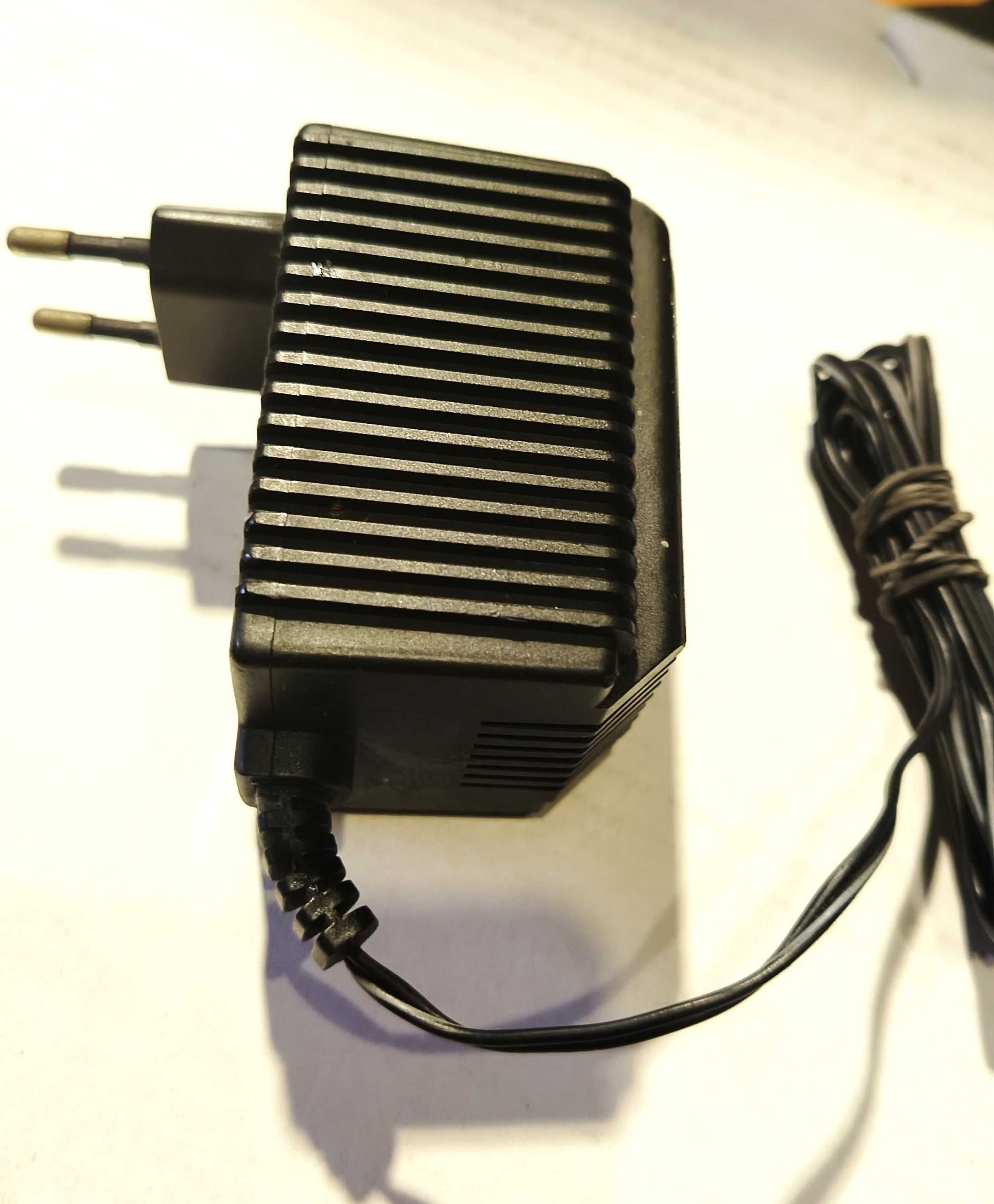 Zasilacz transformatorowy 12 V _ 1000 mA