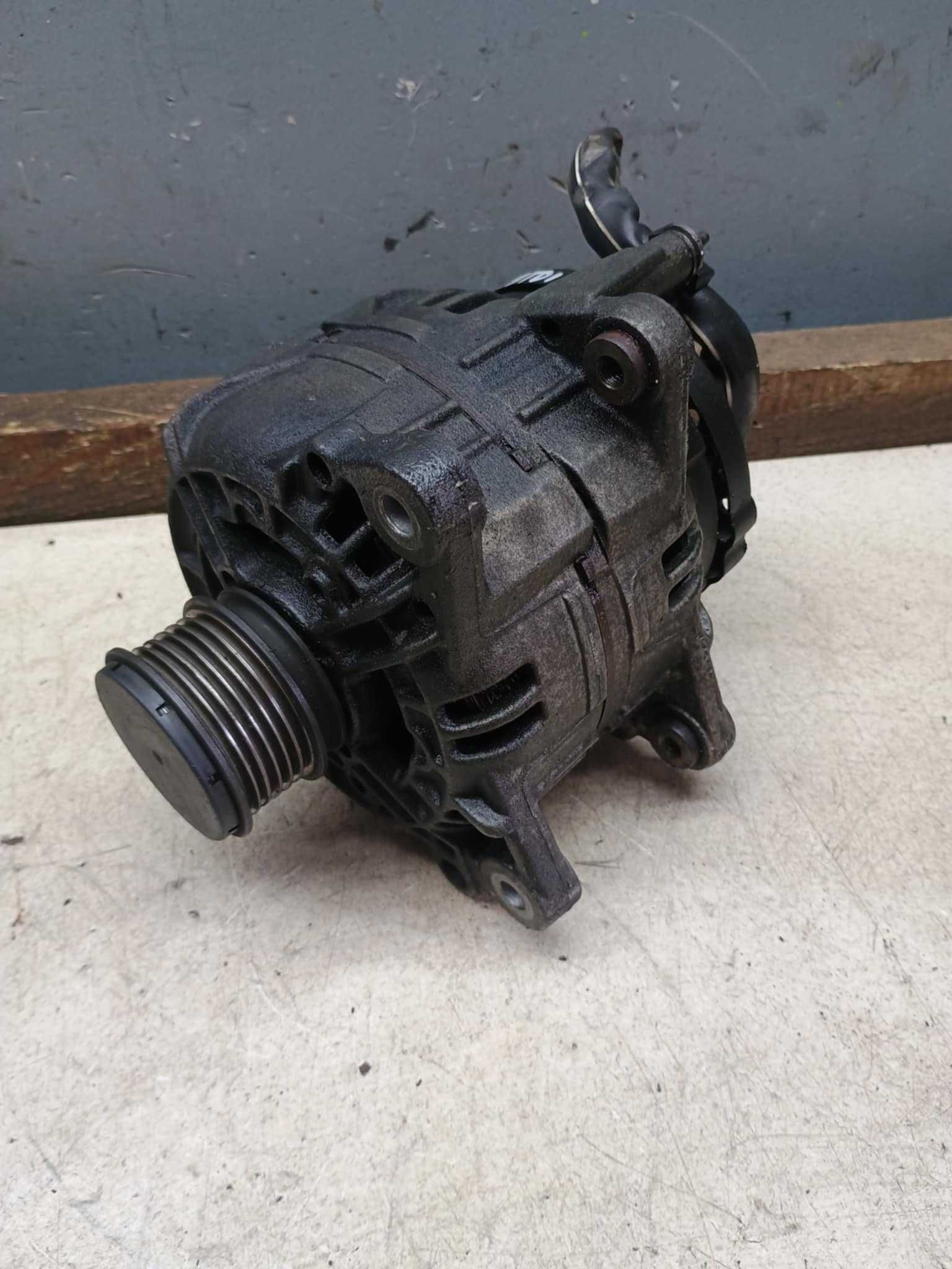 Alternator BOSCH 120A Golf IV 4 Leon I Audi A3 8L Octavia I Bora