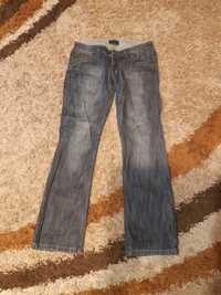 Spodnie jeans W30 L32