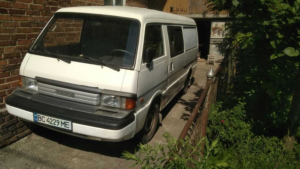 Мазда Е2200 Фургон малотонажний