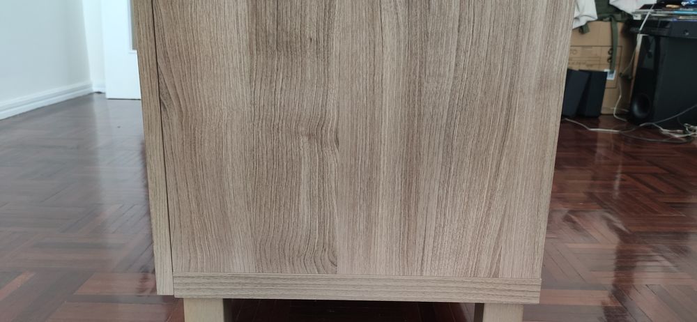 Móvel TV IKEA Besta com suporte de TV e estante suspensa Castanho