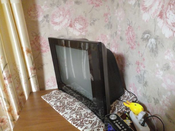 Продам телевізор LG 51 см