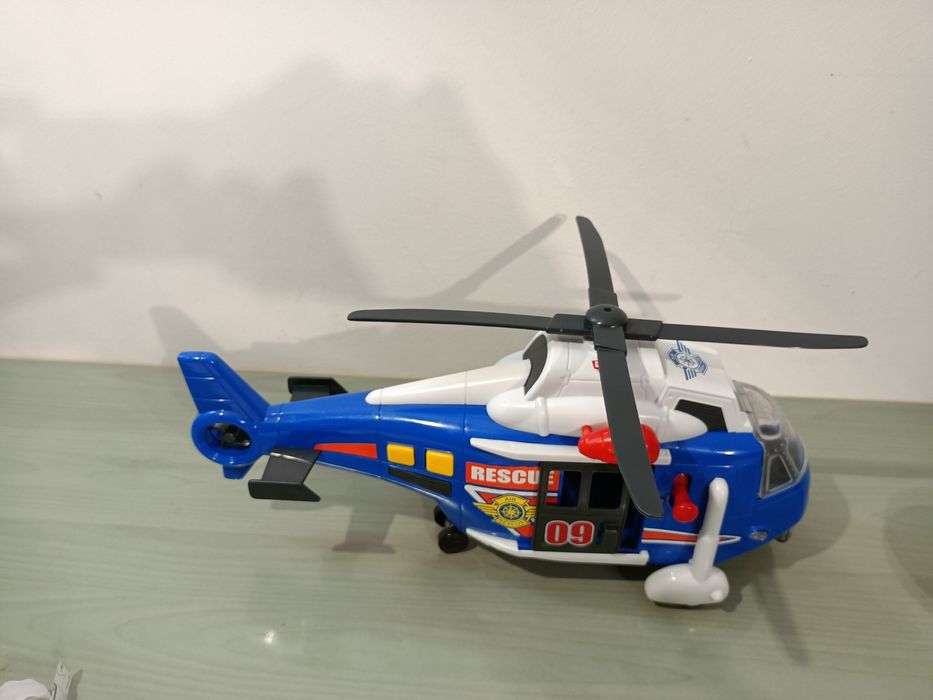 Helikopter ze światłem i dźwiękiem niebieski Dickie toys