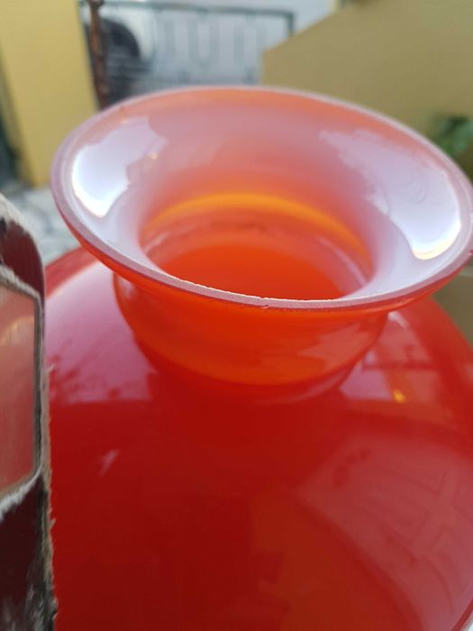 Candeeiro vintage em vidro vermelho