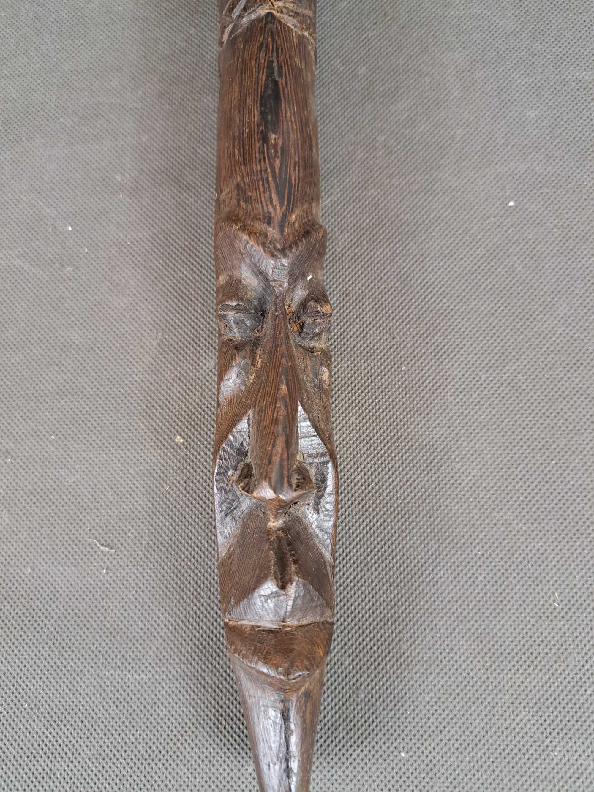 Afrykańska rzeźba drewniana, wisząca, wys. 41 cm