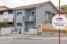 Moradia Bi familiar | Renovada | Terraços | Terreno