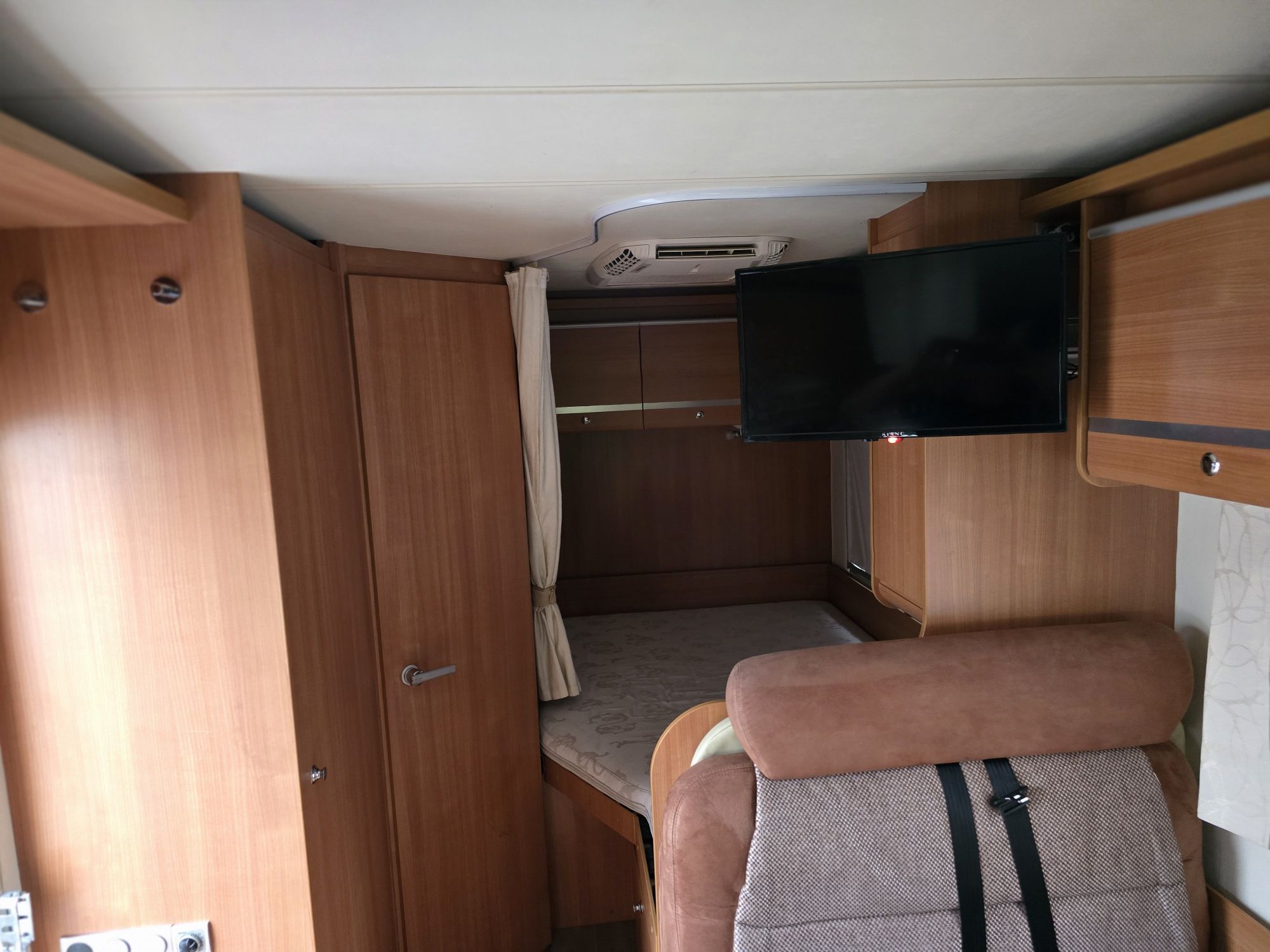 Camper na wynajem