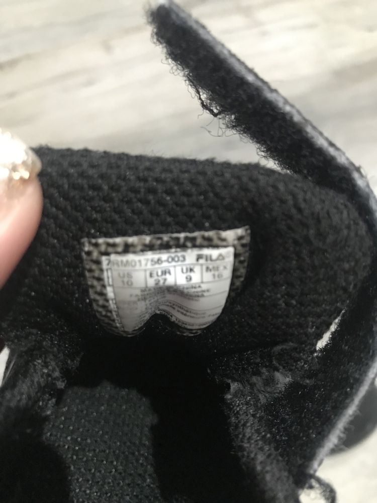 Vendo sapatilhas Fila tamanho 27