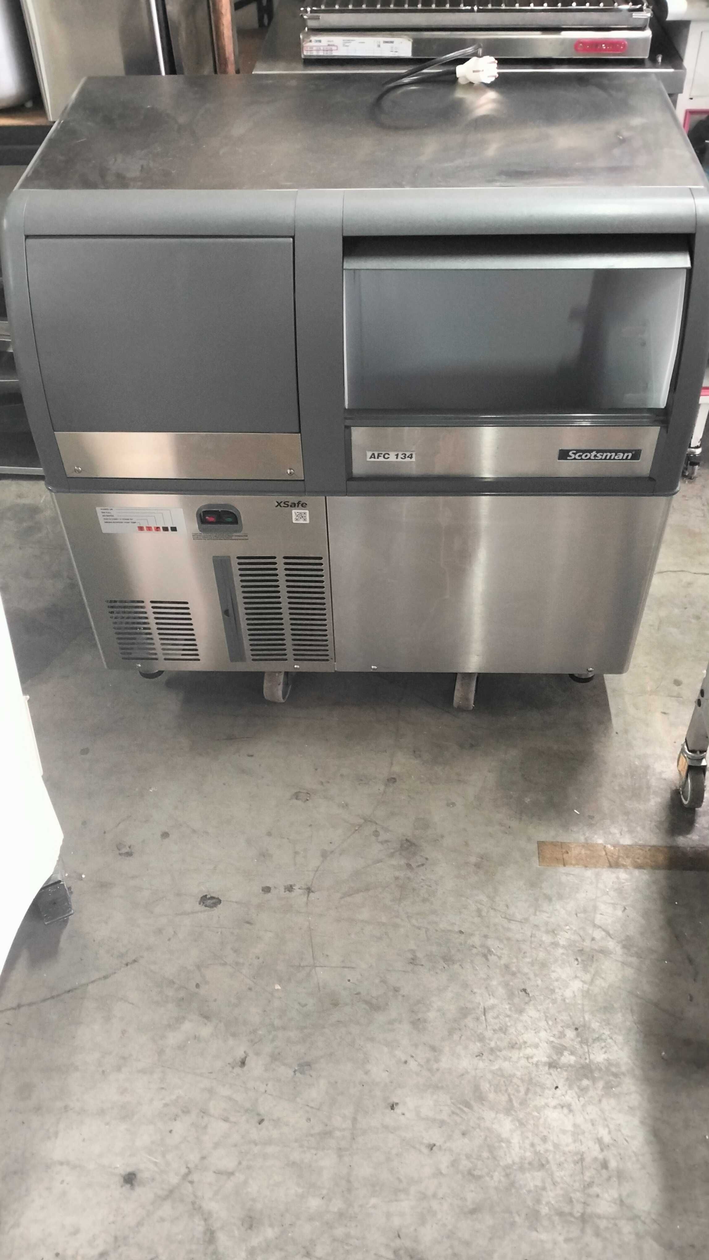 Equipamento de fazer gelo granizado