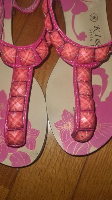 Sandálias rosa tam 36