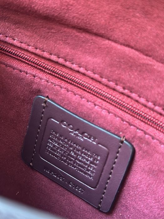 Сумка Coach . нова .guess