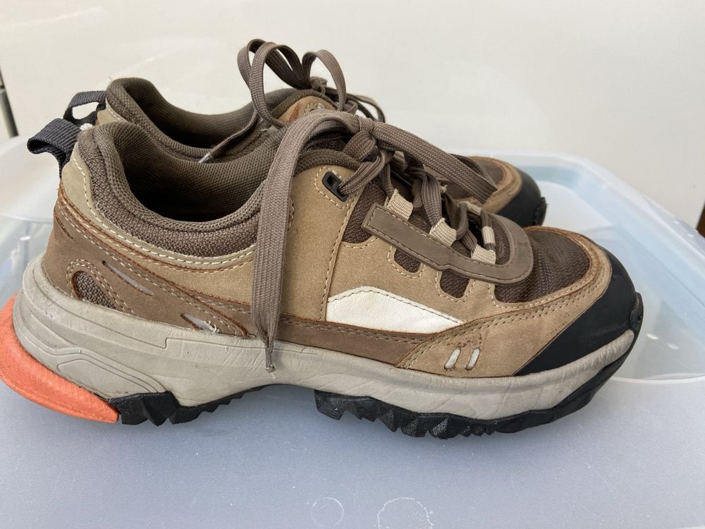 Buty sportowe przejsciowe typu trekkingowe 36 Zara