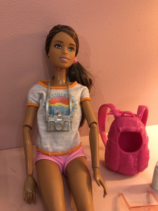 lalka Barbie podróżniczka