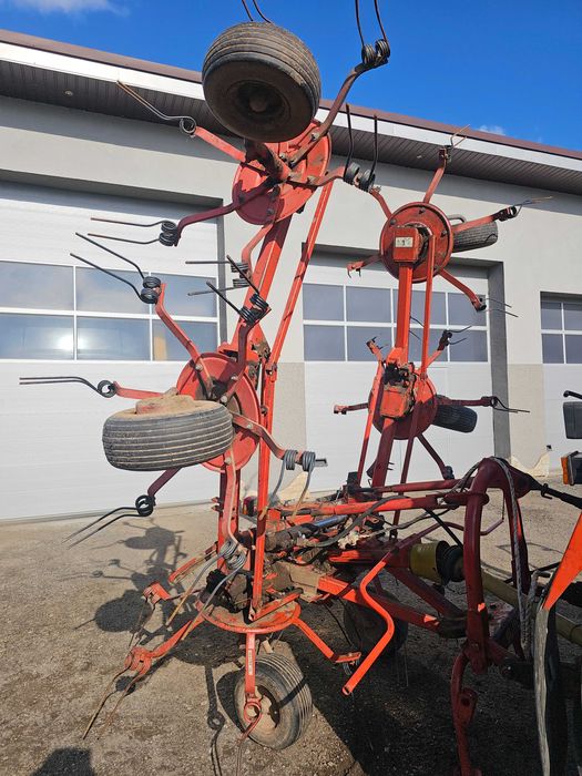 Przewracarka do siana FELLA TH 680 D HYDRO przetrząsacz ni krone claas