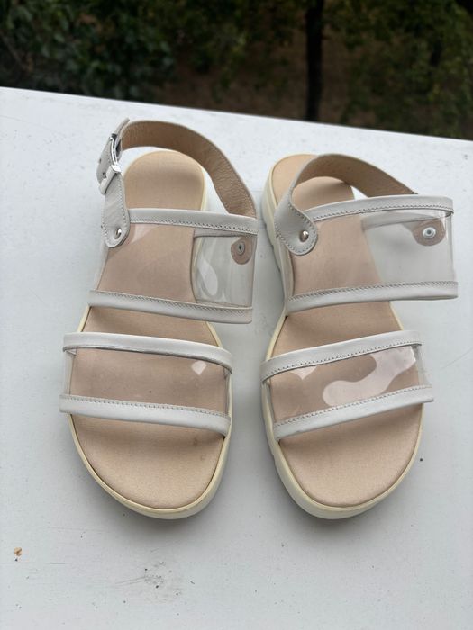 Босоніжки білі прозорі