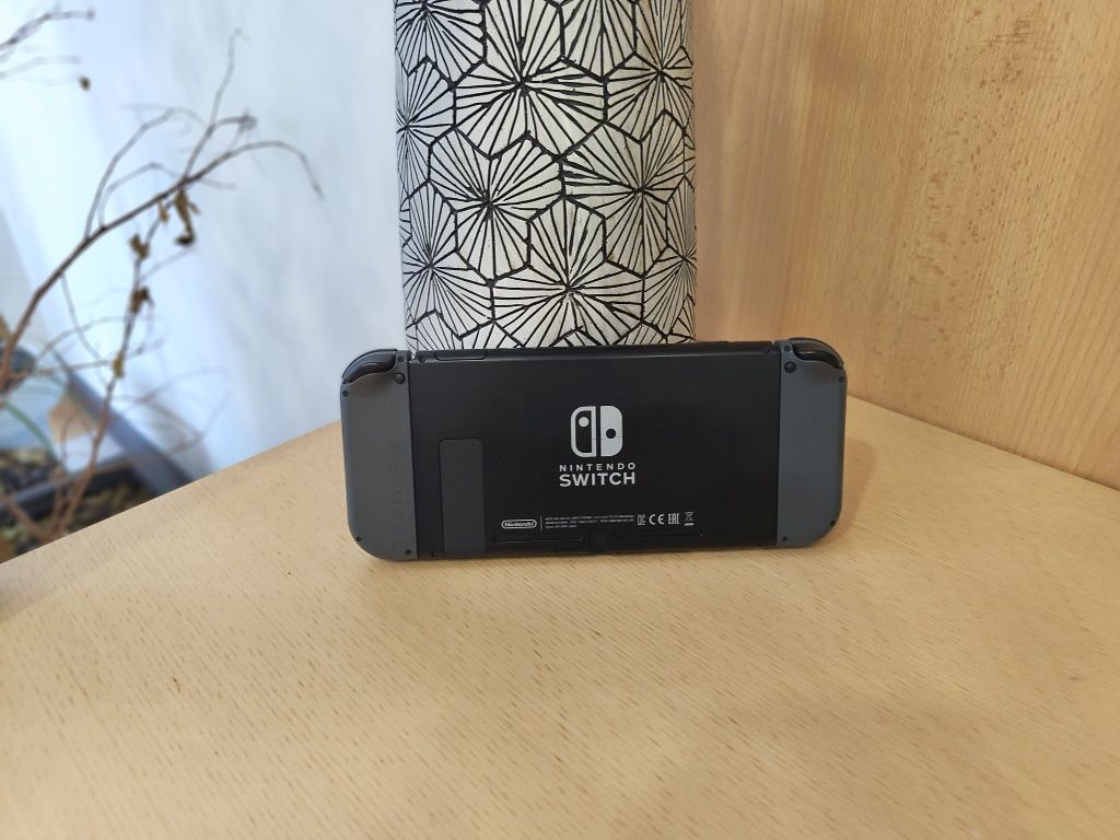 Nintendo switch + аксесуар + чихол