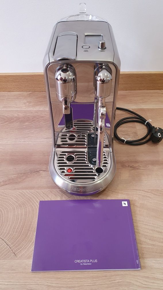 Nespresso Creatista Plus