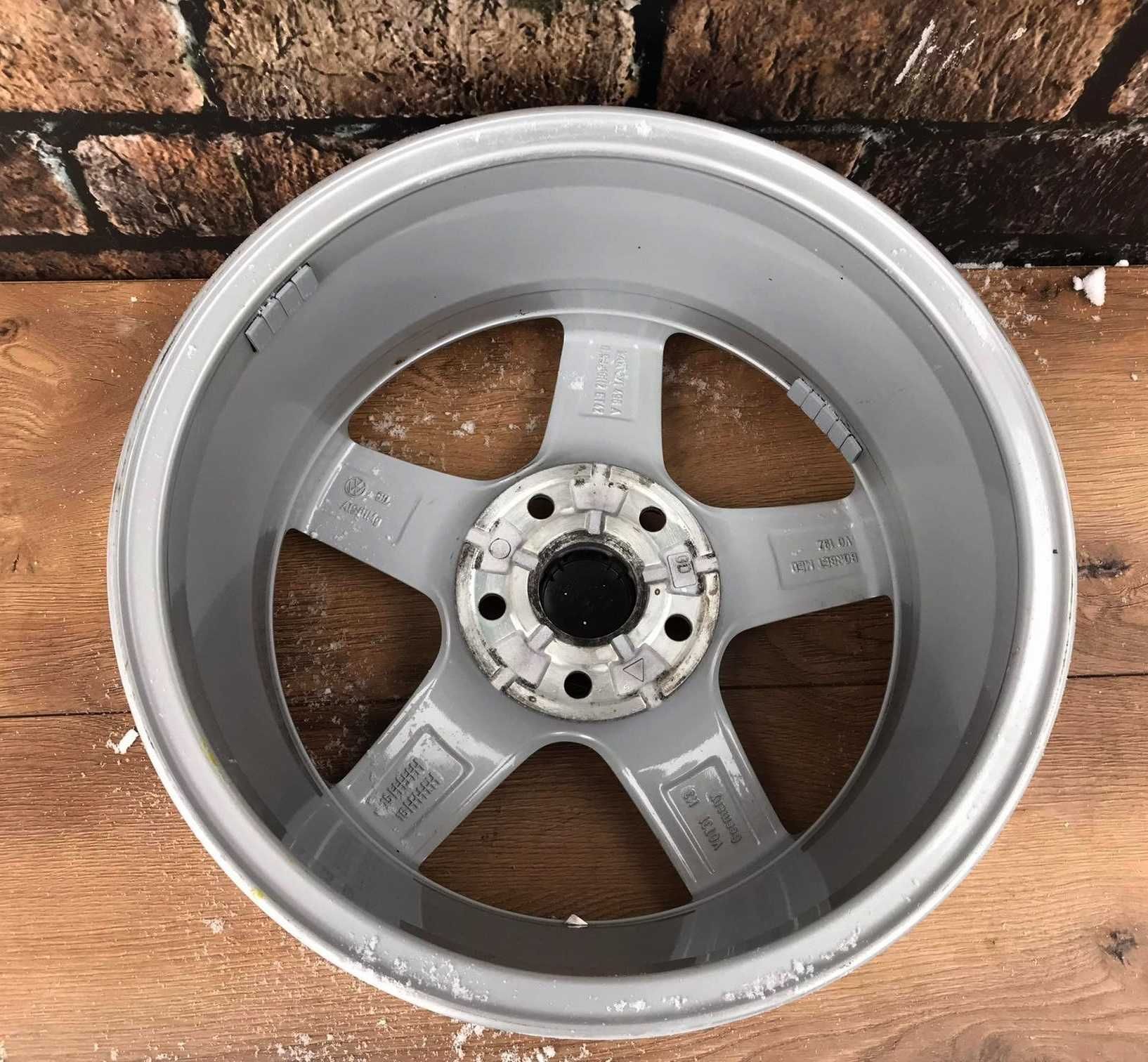 74# Alufelgi 5x112 r16 VW Touran Tiguan Passat Golf Jetta Sharan Caddy