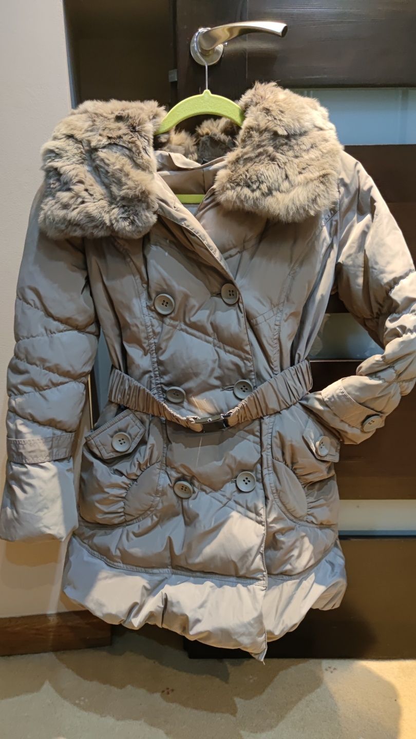Płaszcz damski zimowy puchowy beżowy z kapturem r. 38