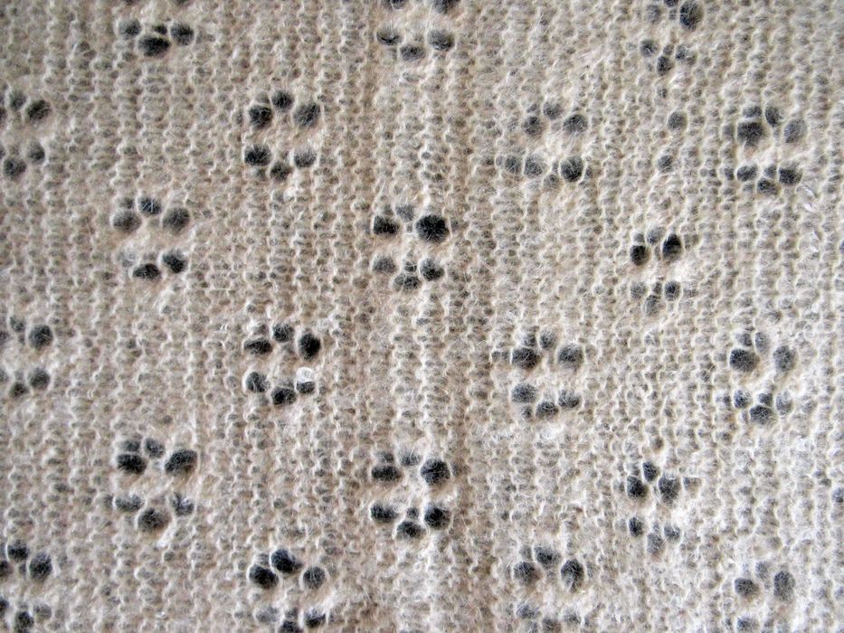 Платок пуховый вязаный