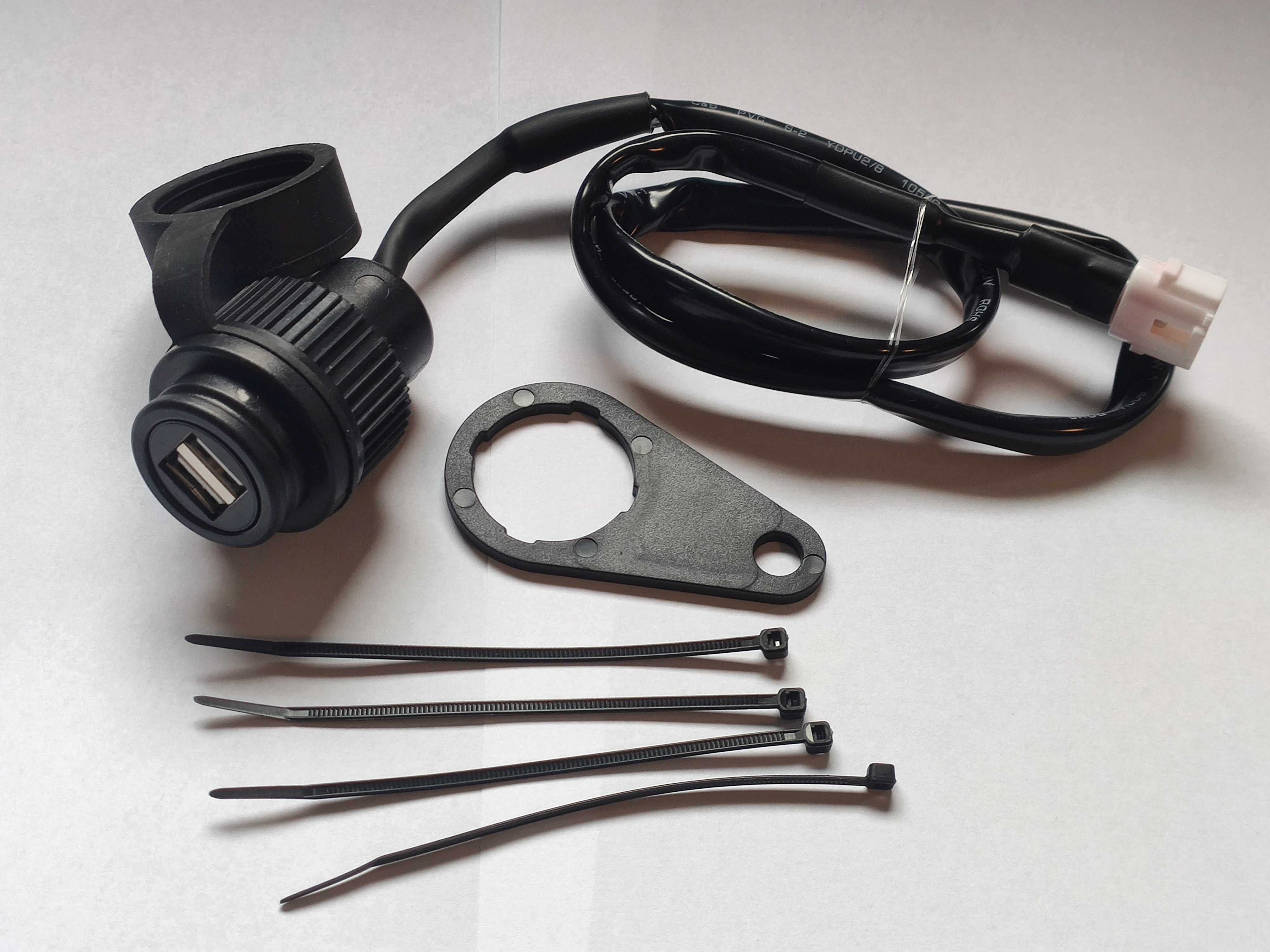 Ładowarka USB telefonu MT07 MT09 XSR Tracer 700 900
