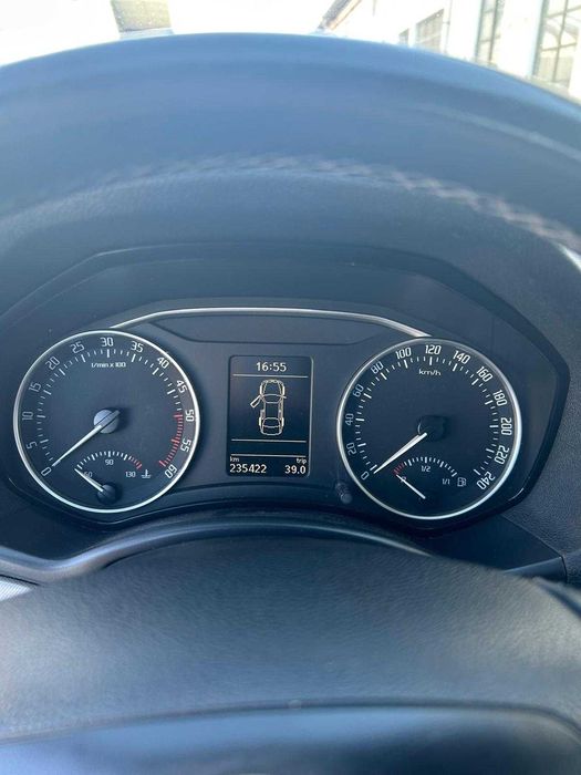 Skoda Octavia 1.6 (2010)