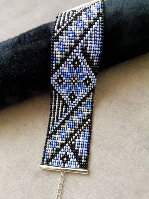 Вироби з бісеру, ціни від 120 грн.