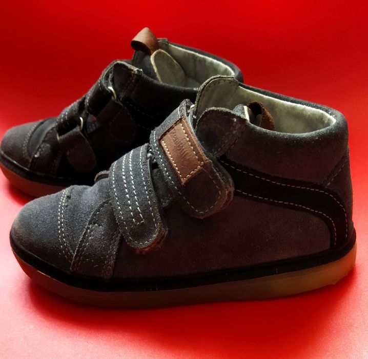 Trzewiki półbuty chłopięce LED rozmiar 27 Renbut