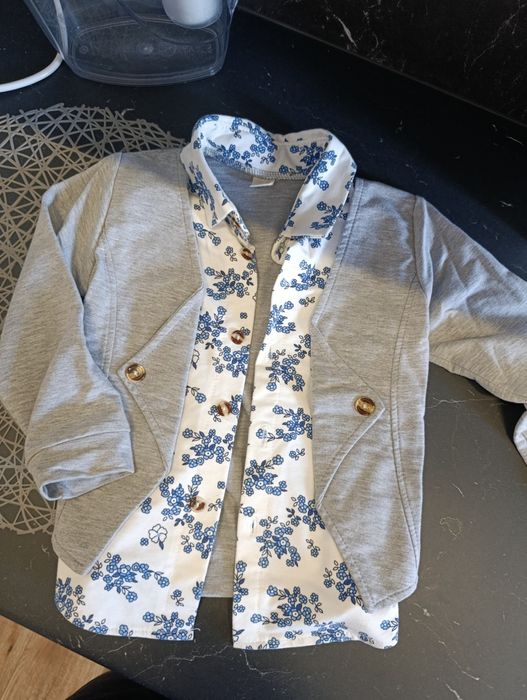 Marynarka razem z koszulą