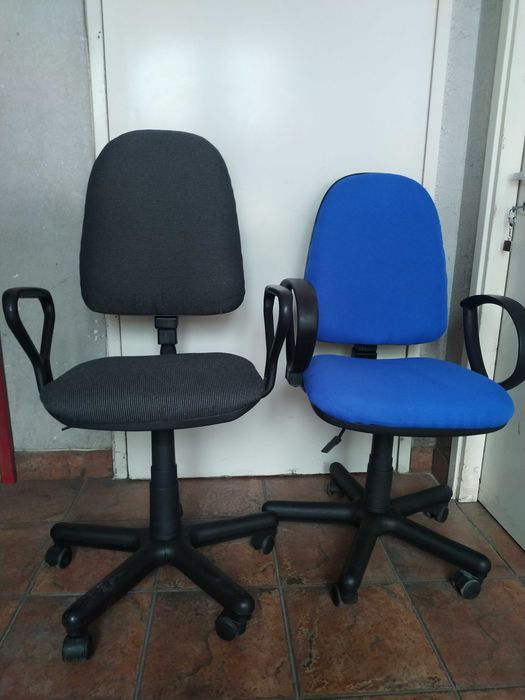 компьютерное офисное кресло новая велюровая обивка