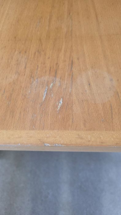 Stół drewniany z metalowymi nogami 60x110