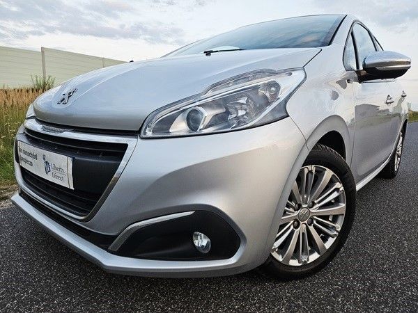 Peugeot 208 _ Bezwyp. _Nowy Rozrząd_ Nawigacja _Nowe Opony Wielos. _Czujniki Pdc