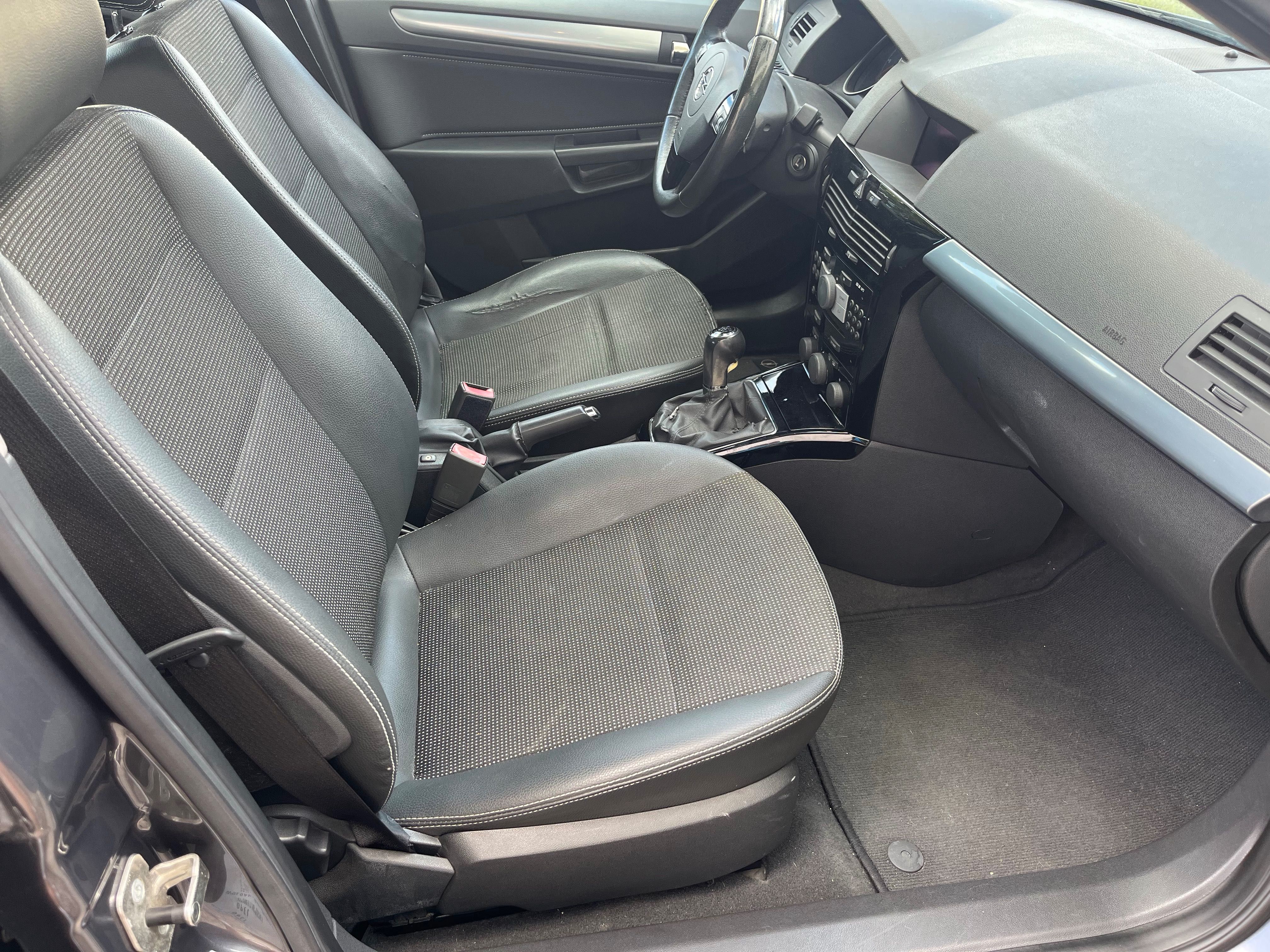 Opel Astra 1.7 CDTi 110CV ECOflex AC