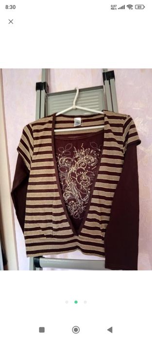 Свитарок необычный скоричневый с беж