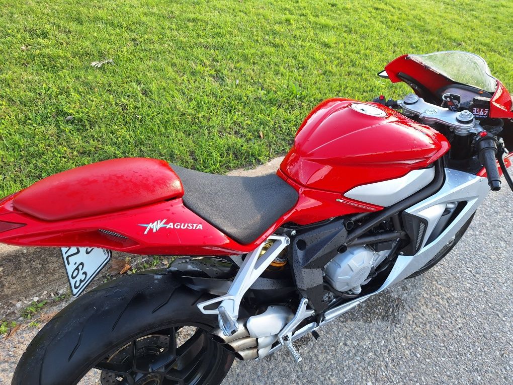 Mv agusta impecável 154€ mensais